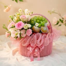 Giỏ Trái Cây Kèm Hoa Tươi YN77