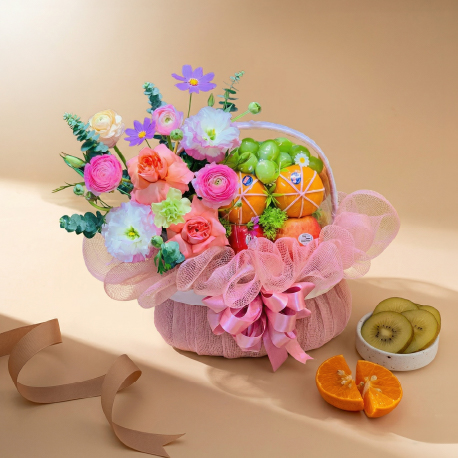 Giỏ trái cây kèm hoa tươi TP.HCM sang trọng